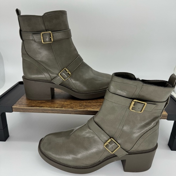 Monica Elditas Buckle Ankle Boots – Size 9.5 - Picture 6 of 11